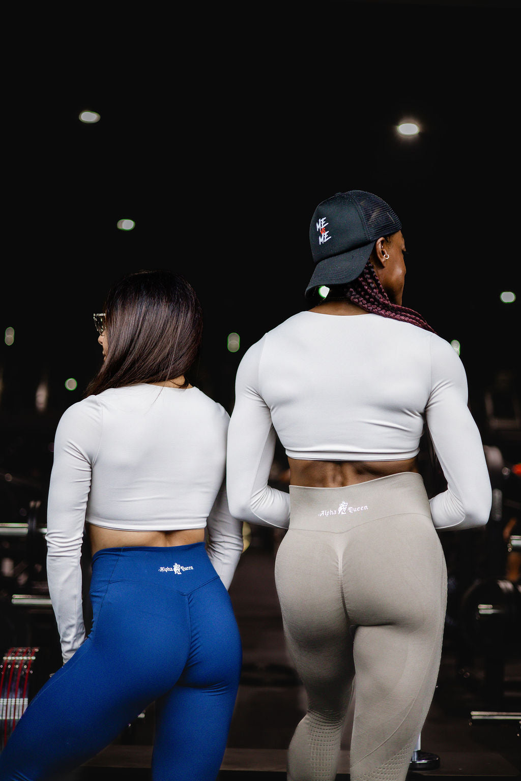 Velvet V-Crop Top Long Sleeve